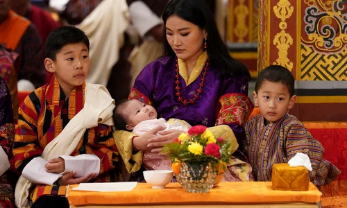 botezul fetitei lui Jetsun Pema cu Regele Jigme Khesar al Bhutanului, Printesa Sonam   pagina oficiala (8) jpg