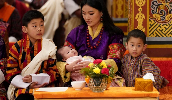 botezul fetitei lui Jetsun Pema cu Regele Jigme Khesar al Bhutanului, Printesa Sonam   pagina oficiala (8) jpg