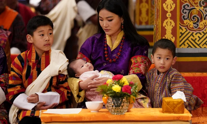 botezul fetitei lui Jetsun Pema cu Regele Jigme Khesar al Bhutanului, Printesa Sonam   pagina oficiala (8) jpg