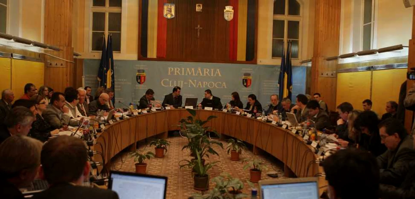Consiliul Local se va întruni, mâine, în şedinţa de îndată