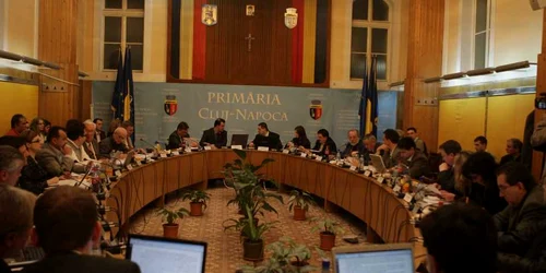 Consiliul Local se va întruni, mâine, în şedinţa de îndată