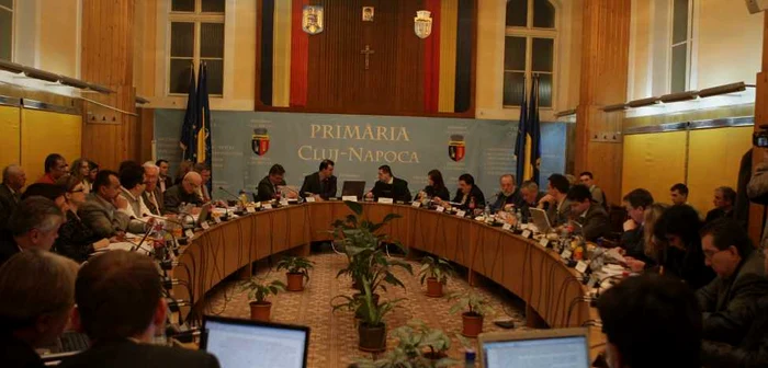 Consiliul Local se va întruni, mâine, în şedinţa de îndată