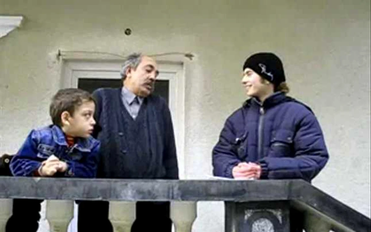Reporterul Sergiu Maier in timpul unui interviu
