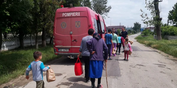Persoane evacuate ISU Dolj jpg