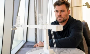 Chris Hemsworth serial disney  foto disney jpeg