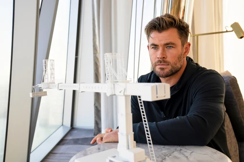 Chris Hemsworth in noua serie Disney