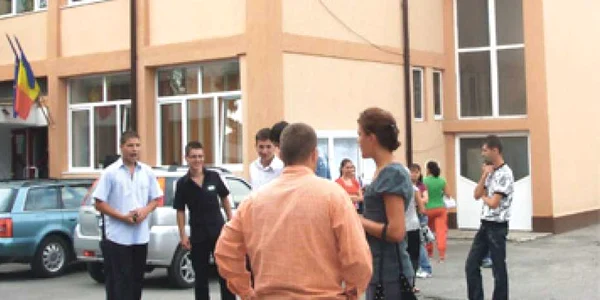 Elevii de la Oltchim  vor învăţa pe şantier