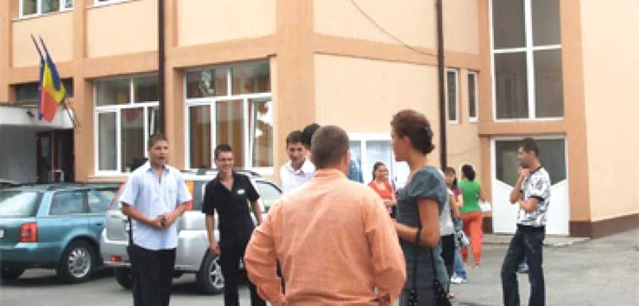 Elevii de la Oltchim vor învăţa pe şantier