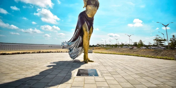 Statuie Shakira   Foto TwitterX jpg