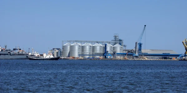 portul constanta foto shutterstock
