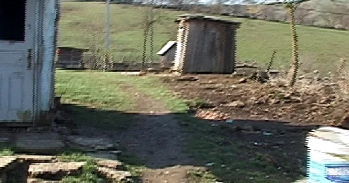 Pruncul a fost găsit în latrina casei foto Pro Tv
