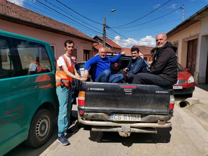 Acţiunea de voluntariat Hai la Rudăria! FOTO Ş.BOTH