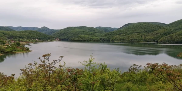 lacul cincis foto daniel guta adevarul