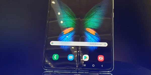 Samsung Galaxy Fold FOTO Adrian Pogîngeanu
