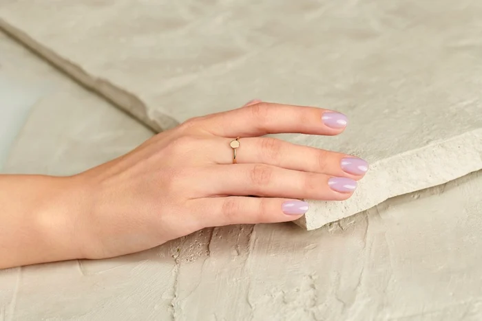 se pot pune unghii cu gel acasa jpg