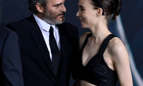 5 joaquin pheonis si rooney mara copil 2 jpg jpeg
