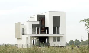 Octombrie 2015  Vila este acum la roşu, iar Vârciu se va muta  în ea anul viitor jpeg