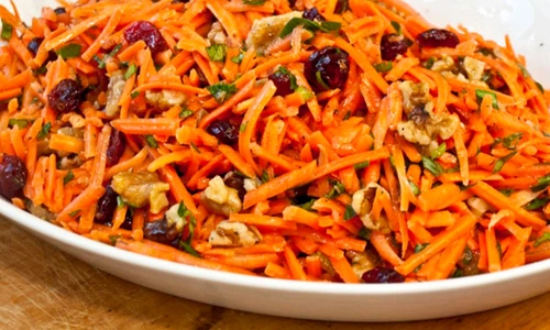 salata de morcovi si nuci jpeg