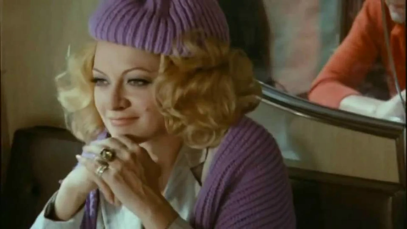 Actrița Ioana Bulcă a jucat un rol memorabil în filmul "Astă seară dansăm în familie"- 1972