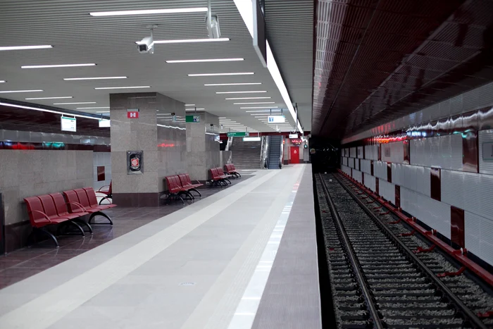 
    Şase casierii destinate achiziţionării abonamentelor lunare la preţ redus cu 50 la sută vor fi deschise începând din 27 septembrie Foto: Metrorex  