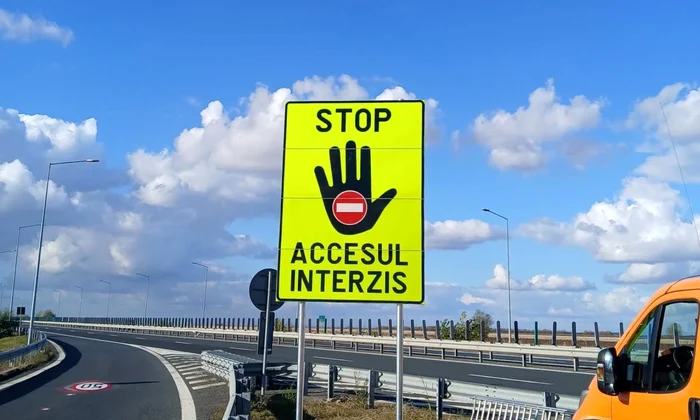 panouri pe autostrada png