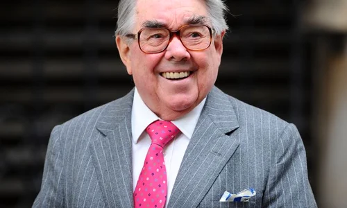 ronnie corbett jpeg