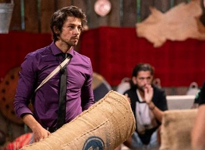 
    De când a devenit fermier șef, George Burcea și-a atras antipatii în emisiunefoto: PRO TV  