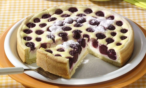 tarta cu branza si cirese jpeg