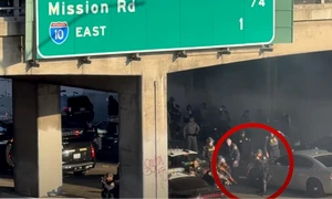politist proteste los angeles, captura video jpg