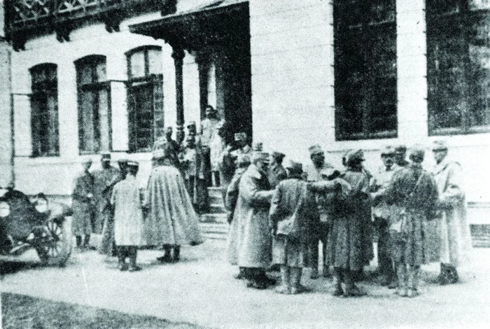 Sediul Marelui Cartier General de la Periș