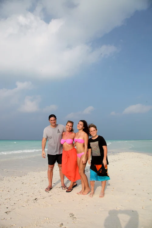 Andreea Esca a petrecut o vacanţă de vis în Maldive, alături de cele mai dragi fiinţe