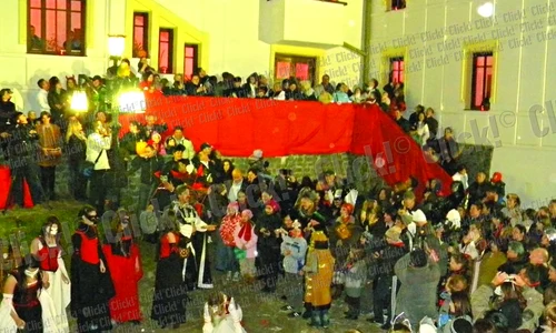 Castelul Bran (fotografii: Brigada Diverse; Anamaria Cadiş ) jpeg