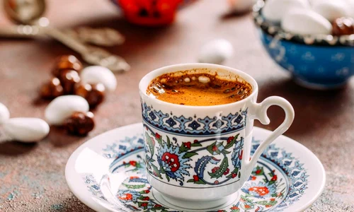 O cafea la Istanbul, în ceşti şi ntre coperte jpeg