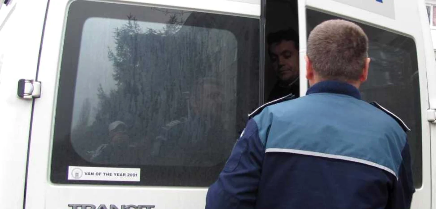 Tânărul se află în arestul IPJ Teleorman