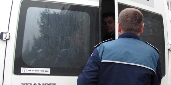 Tânărul se află în arestul IPJ Teleorman