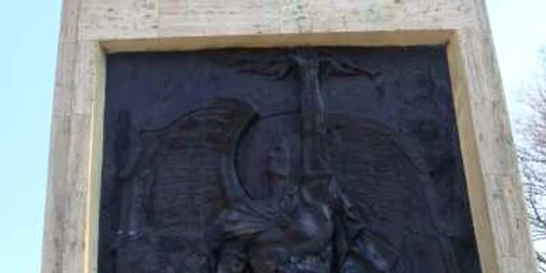 Monumentul de pe strada Traian