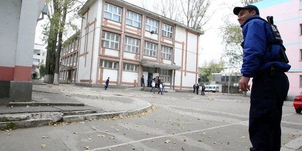 Şcolile au fost verificate dacă au sisteme de pază