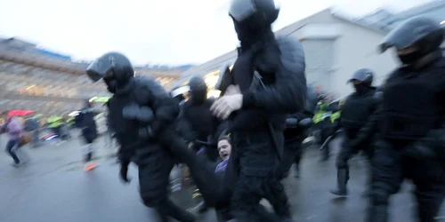 Protestatar arestat la Sankt Petersburg FOTO EPA-EFE