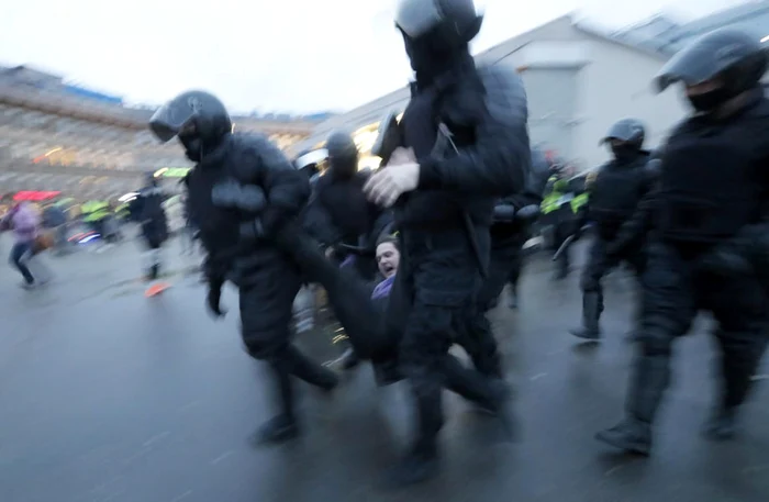 Protestatar arestat la Sankt Petersburg FOTO EPA-EFE