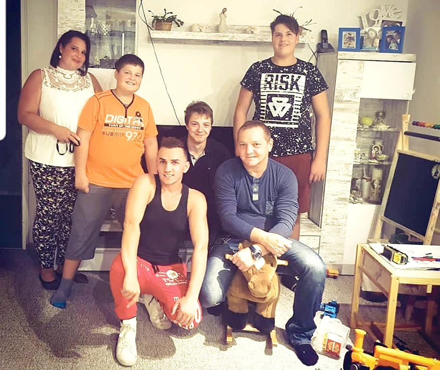 
    Mihai alături de Constantin  şi de familia lui din München  