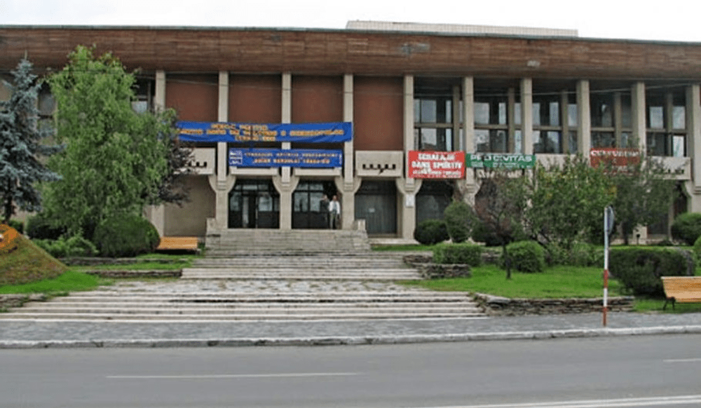 Casă de Cultură prădată de hoți. Cu ce bunuri au plecat de acolo și ce spune Poliția despre anchetă