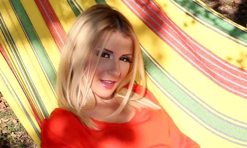 Betty Stroe, fosta solistă a trupei Etnic, și-a făcut pensiune la munte Sursa: Facebook
