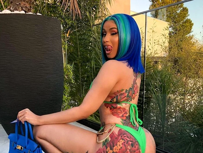 Cardi B și-a tatuat fundulFoto Instagram