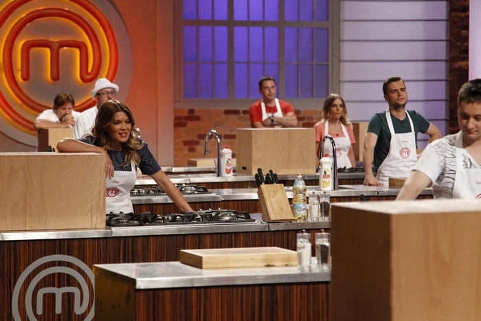 Vedetele de la Masterchef au avut bătăi de cap cu igredientele din cutii FOTO Pro TV