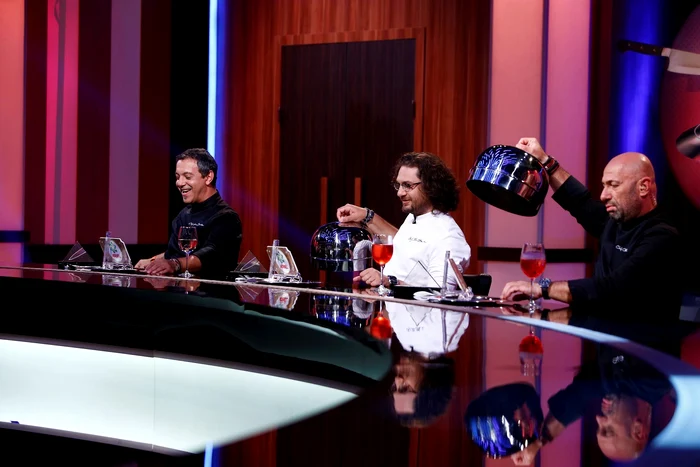 Bontea, Dumitrescu și Scărlătescu se luptă pentru prima amuletă: