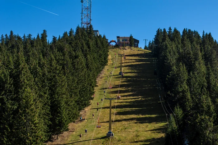 Red Bull Outrun the Lift (17) jpg