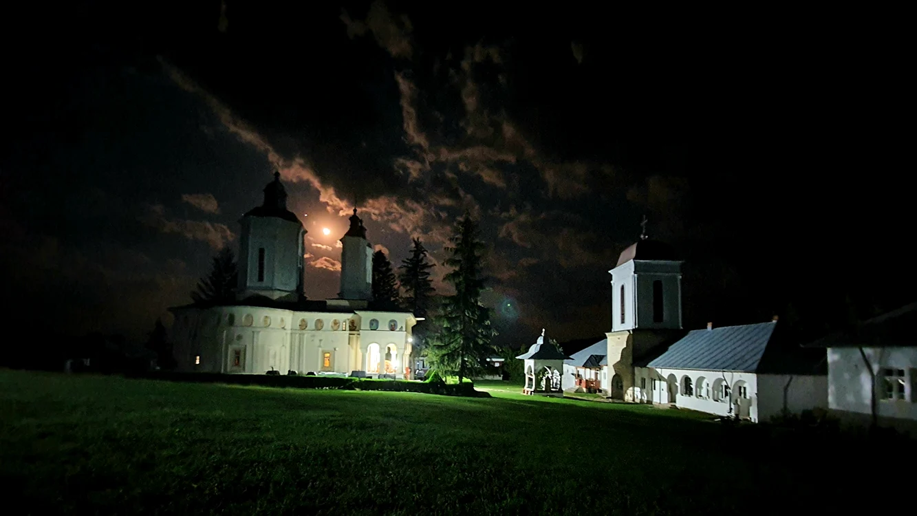 Mănăstirea este atestată documentar încă din secolul al XVI-lea SURSA Arhivă adevarul.ro