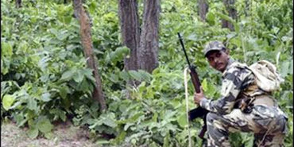 India: 23 de poliţişti au murit în urma confruntărilor cu insurgenţii maoişti