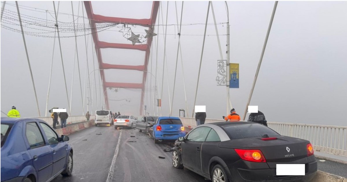 Accident pe podul de la Cernavodă: Traficul a fost complet întrerupt