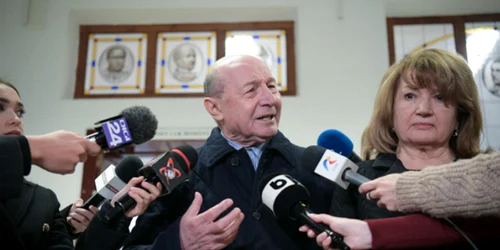 basescu vot inquam jpg
